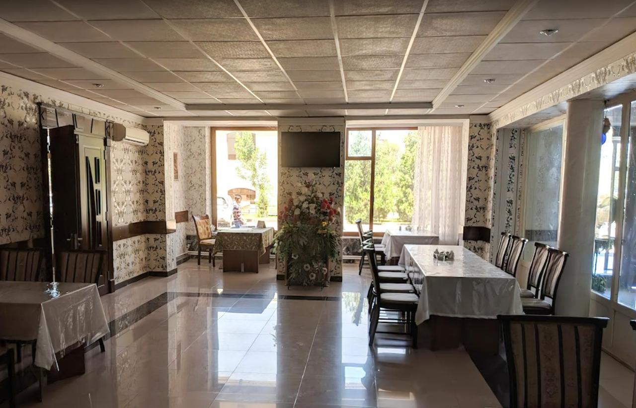Reikartz Urgench Hotell Exteriör bild