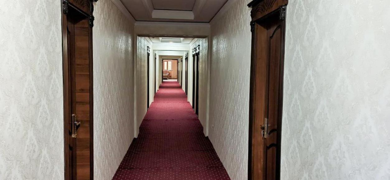 Reikartz Urgench Hotell Exteriör bild